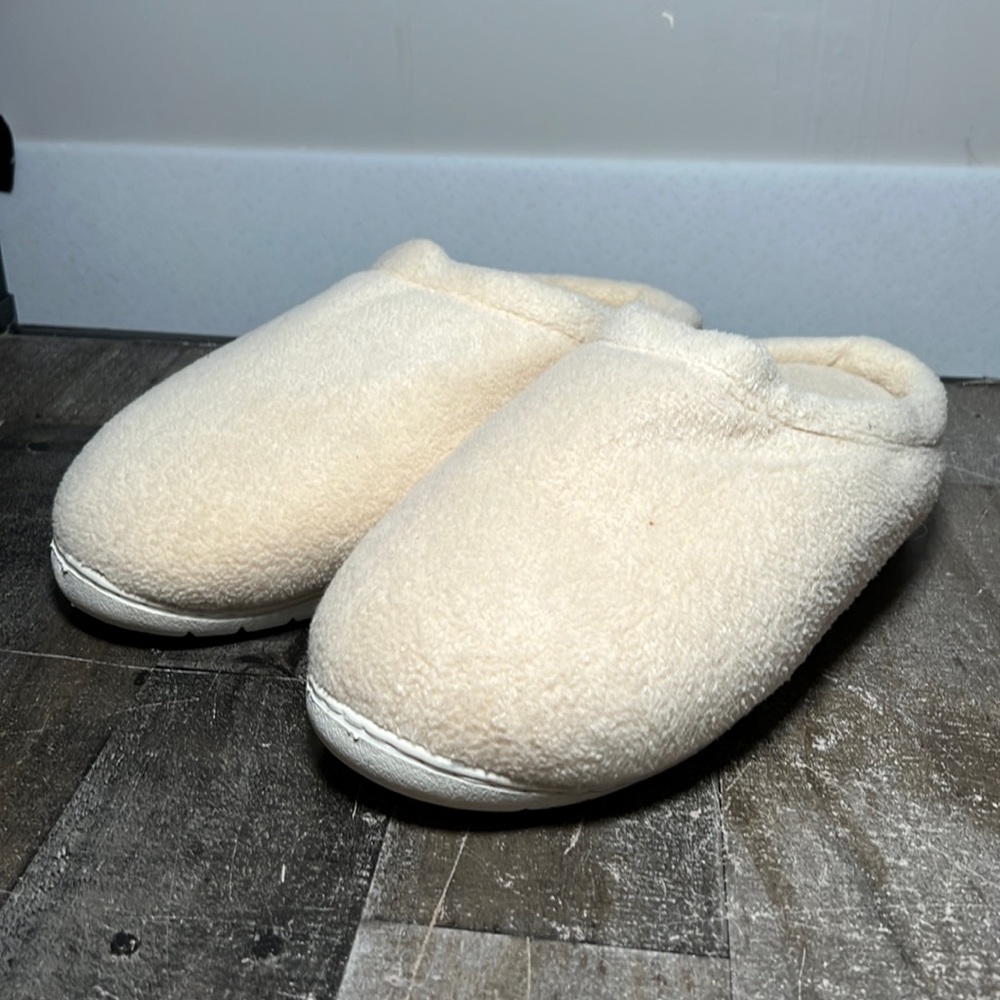 Healthometer Slippers Women's Size 8-11 Model HM2135